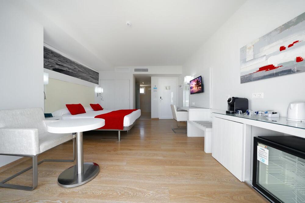 Foto de una habitación de Hotel Aequora Lanzarote Suites