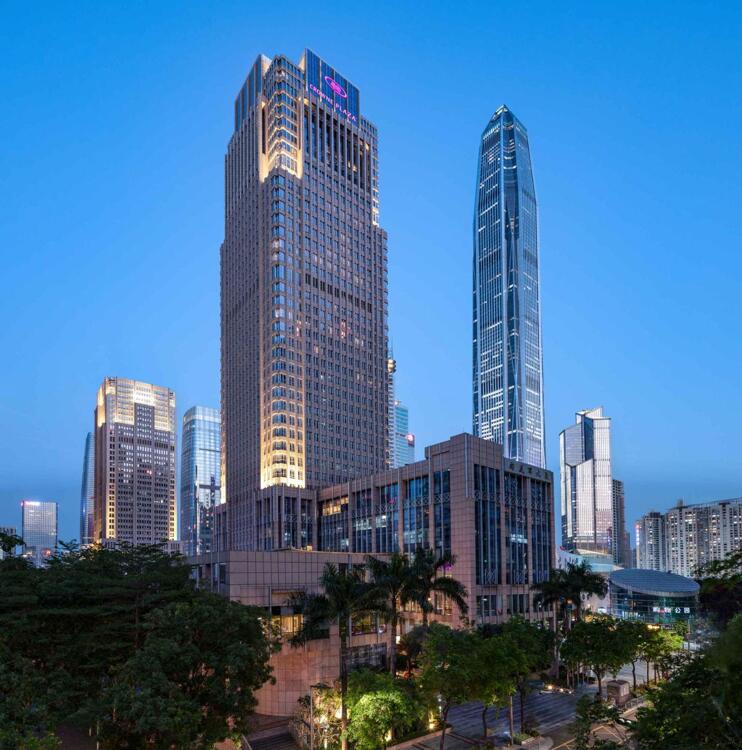 Foto del exterior de Hotel Crowne Plaza Shenzhen Futian, Near to Shenzhen Convention&amp;amp;Exhibition Centre, Shenzhen Stock Exchange and Shenzhen Civic Center, Outdoor Heated Pool
