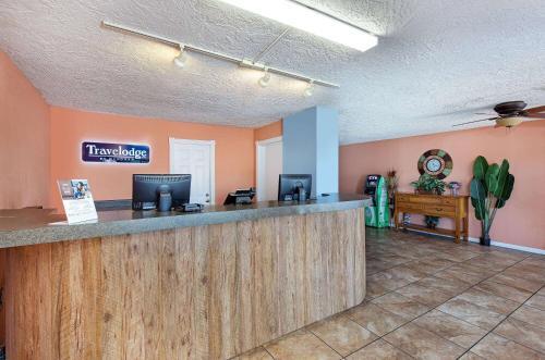 Foto de las zonas nobles de Hotel Americana Inn a Travelodge by Wyndham