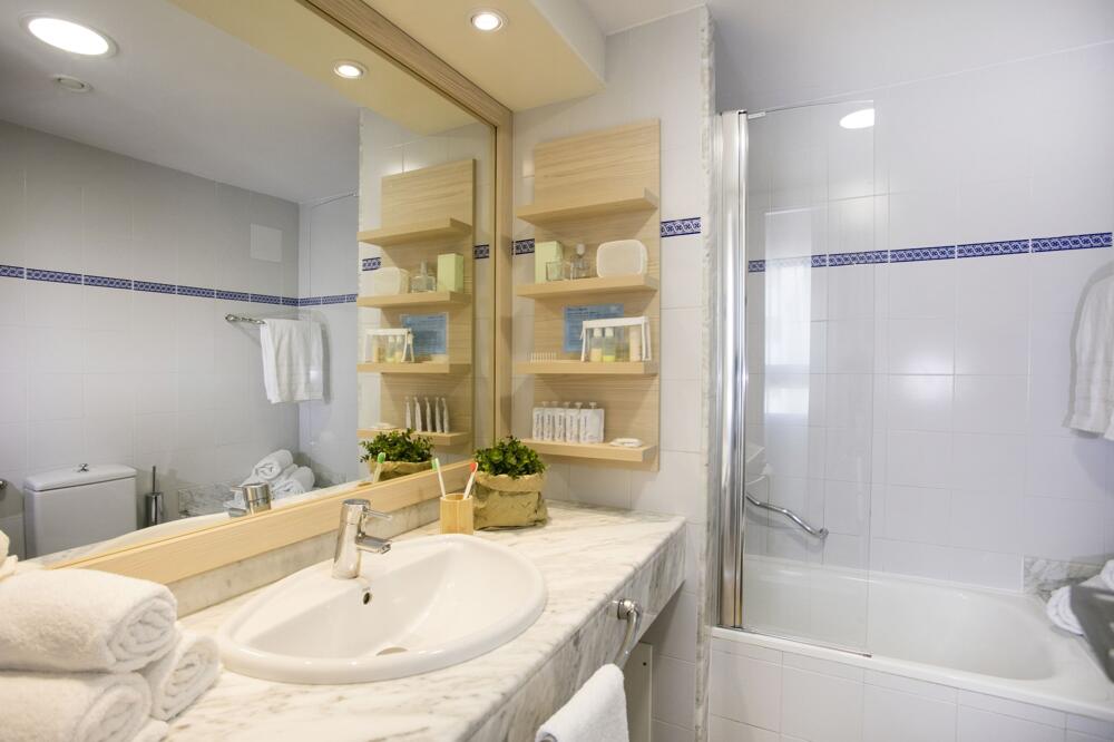 Foto del baño de Hotel Monterrey Roses by Pierre &amp;amp; Vacances