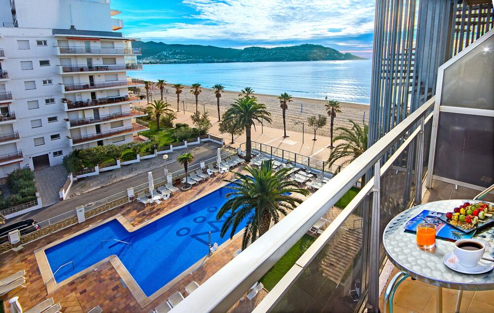 Foto de los servicios de Hotel Monterrey Roses by Pierre &amp;amp; Vacances