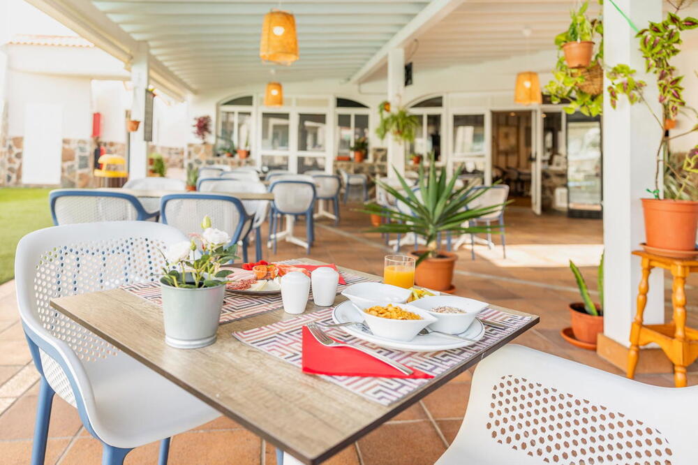 Foto de restauración de Apartamentos LIVVO Koala Garden