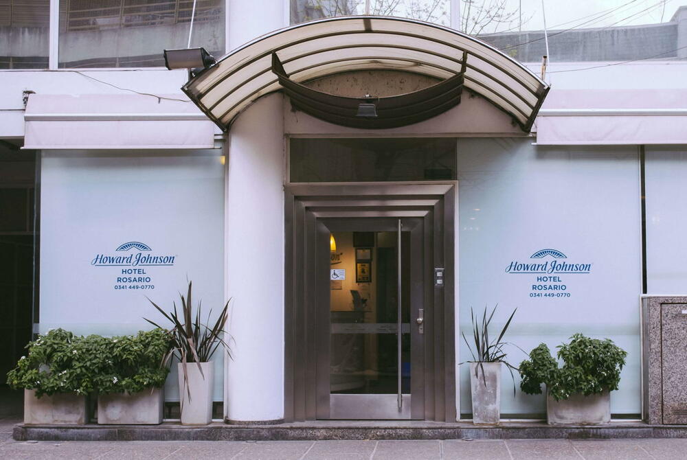 Foto del exterior de Hotel Howard Johnson by Wyndham Rosario