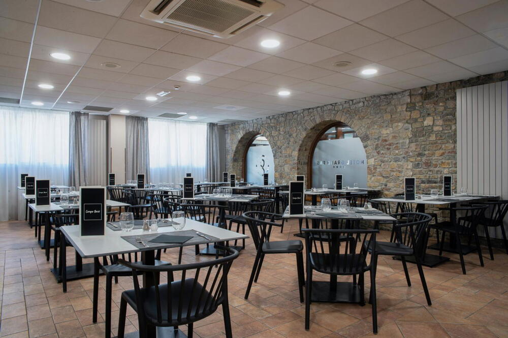Foto de restauración de Hotel Grand Pas