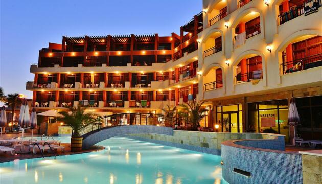 Foto de Hotel Nobel Ultra All Inclusive - FREE Beach Access