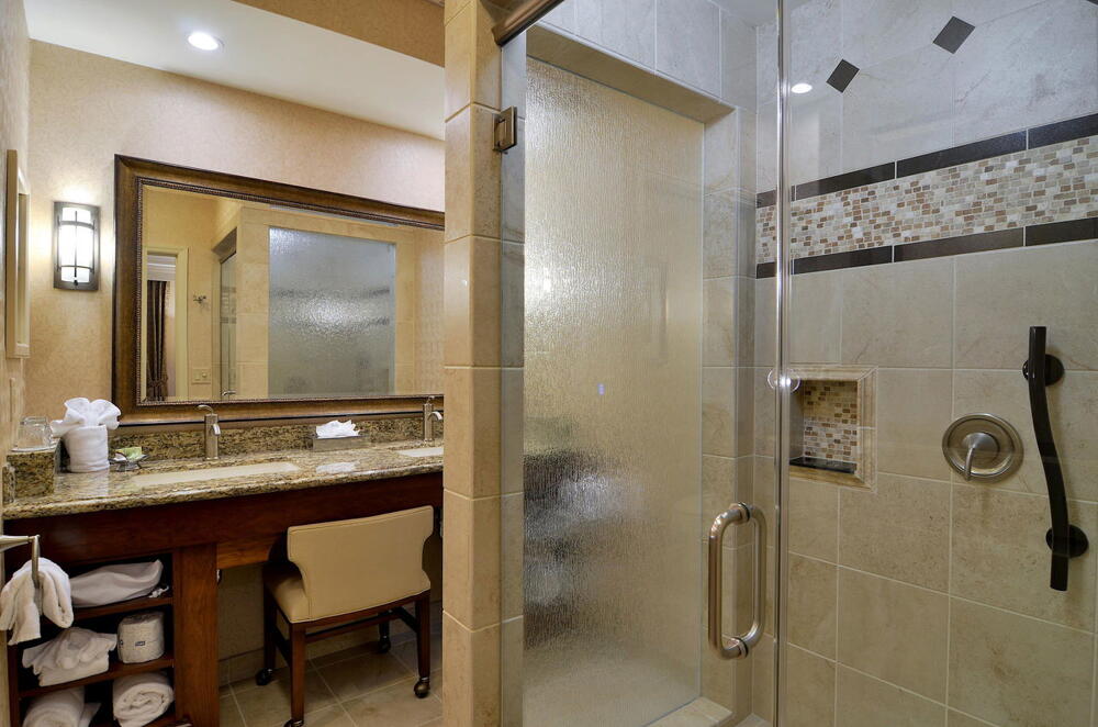 Foto del baño de Hotel Eden Resort and Suites, BW Premier Collection