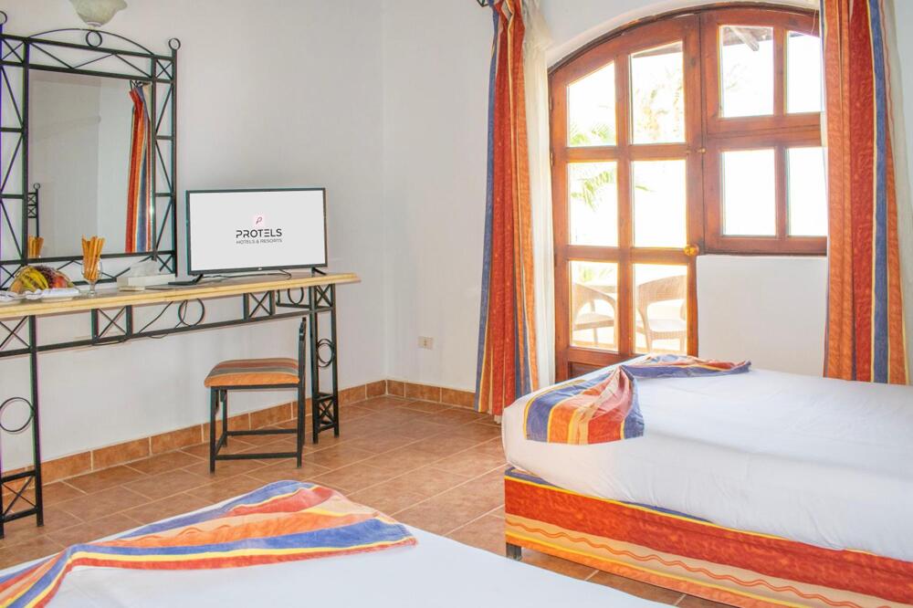 Foto general de Hotel Protels Crystal Beach Resort