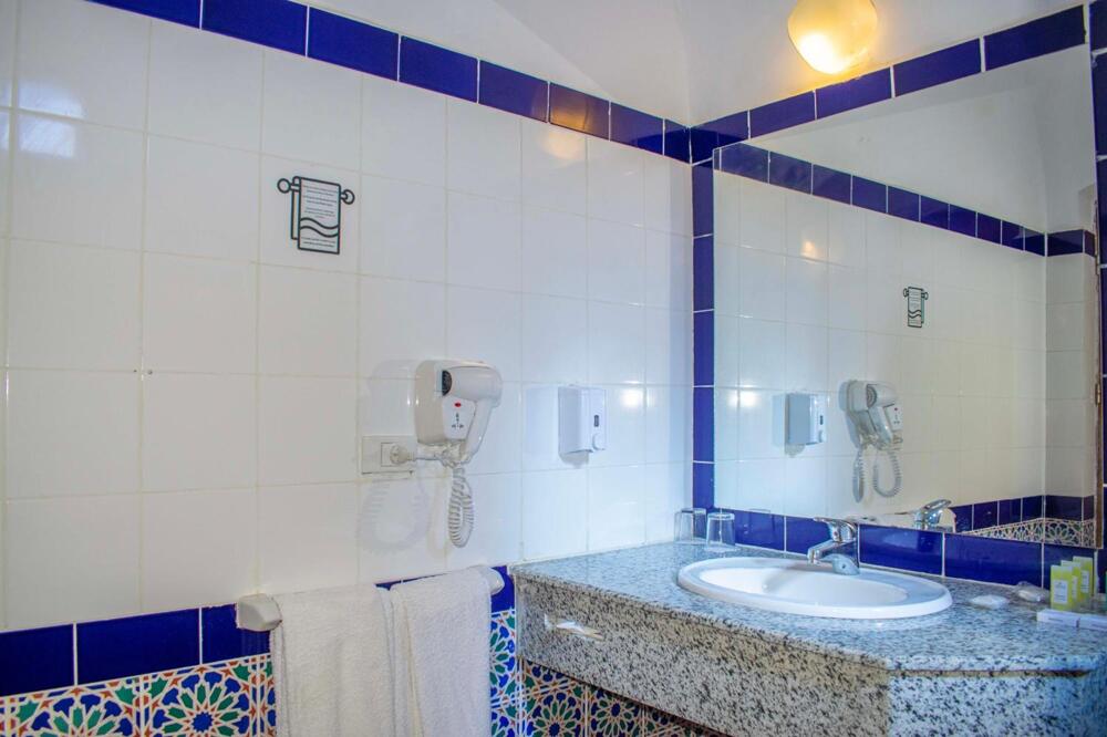 Foto general de Hotel Protels Crystal Beach Resort