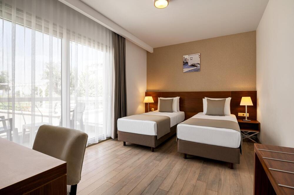 Foto de una habitación de Hotel La Quinta by Wyndham Cesme