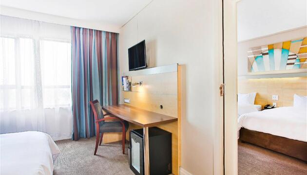 Foto de Holiday Inn Express Sandton-Woodmead, an IHG Hotel
