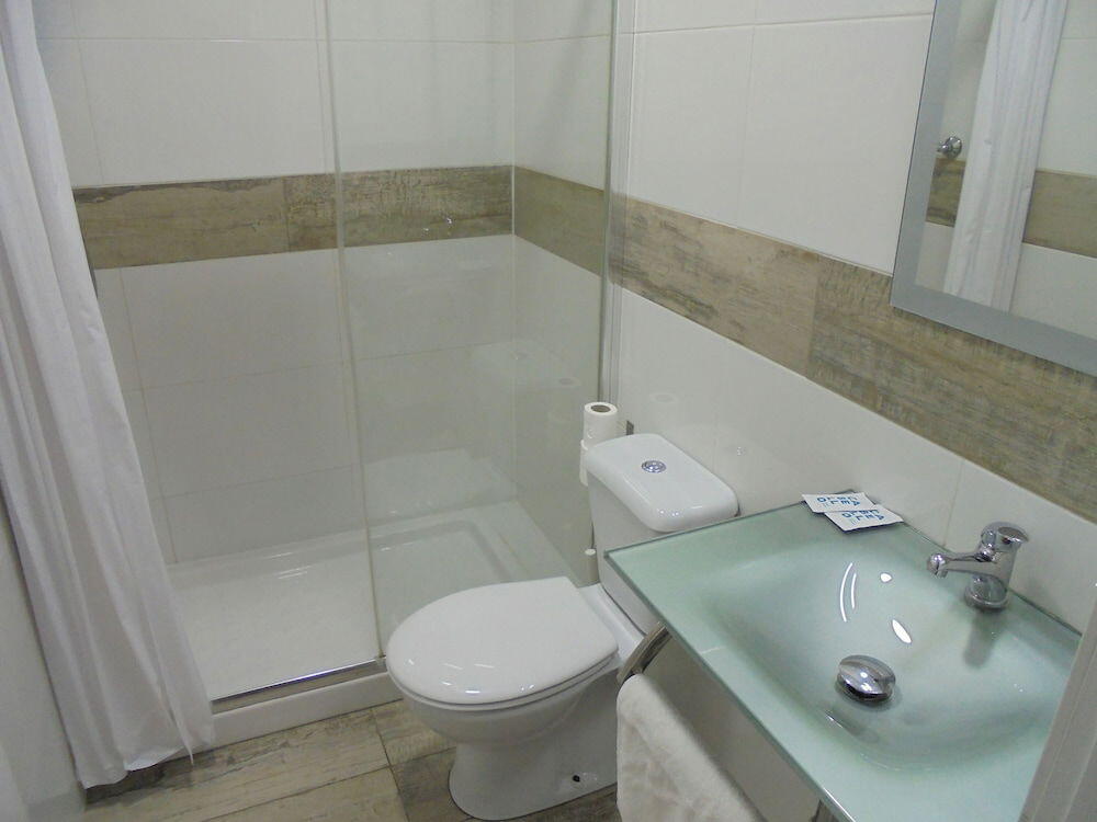 Foto del baño de Albergue Easy Sants by Bossh!