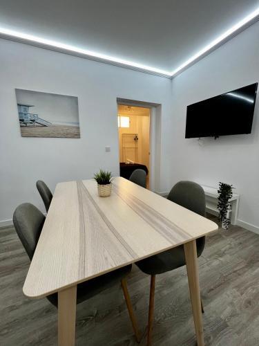 Foto general de Apartamentos Los Almendros - Free Parking