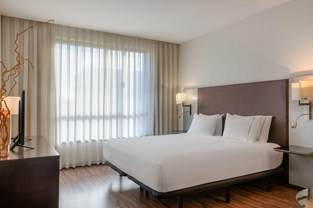 Foto de una habitación de AC Hotel by Marriott Madrid Airport