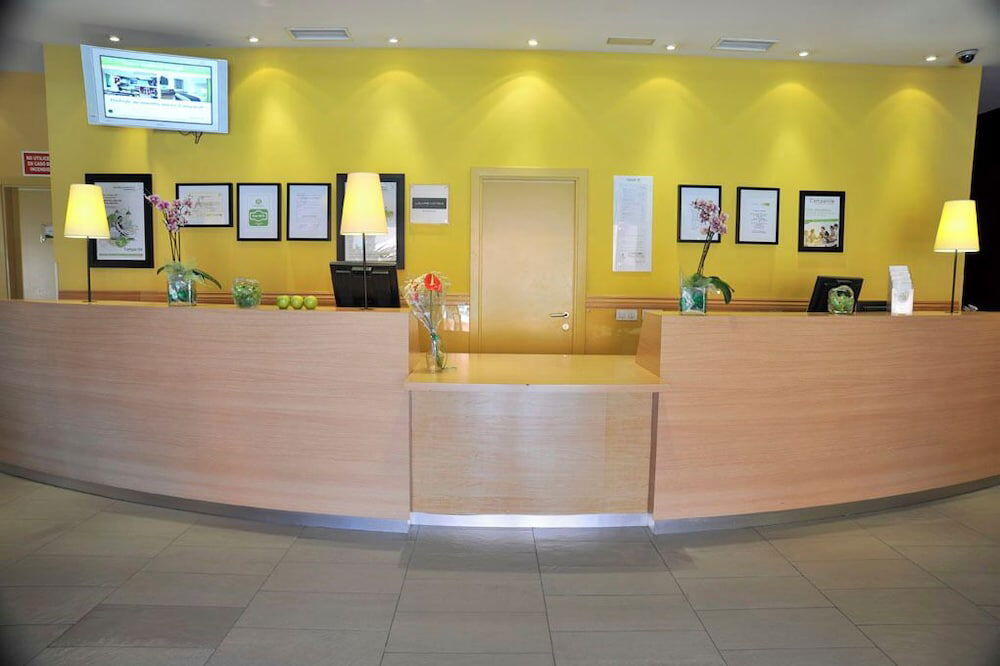 Foto del exterior de Hotel Travelodge Madrid Alcala de Henares