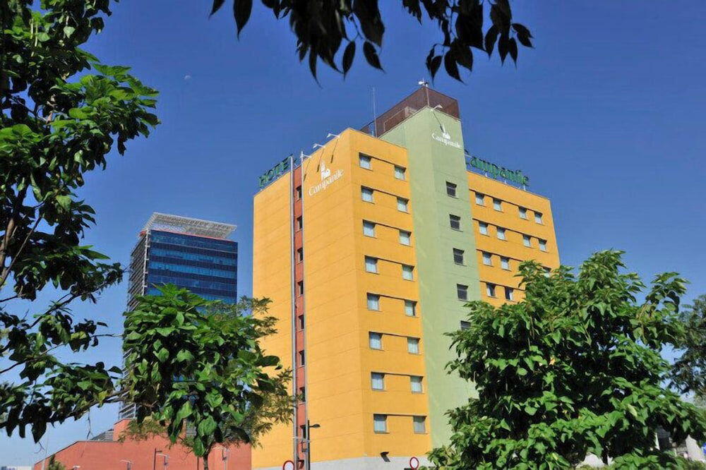 Foto del exterior de Hotel Travelodge Madrid Alcala de Henares
