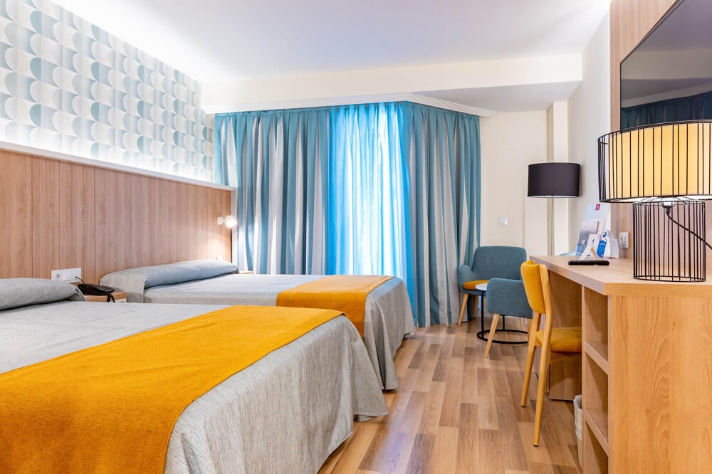 Foto general de Hotel &amp;amp; Spa Peñíscola Plaza Suites