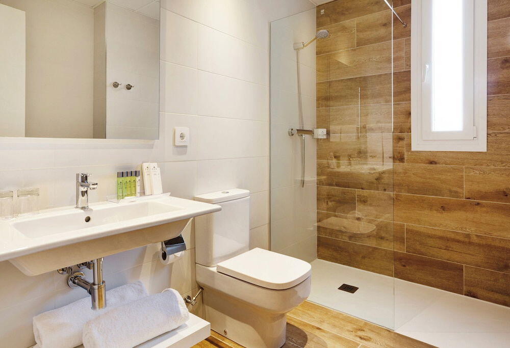 Foto del baño de Apartamentos Sercotel Logroño Suites