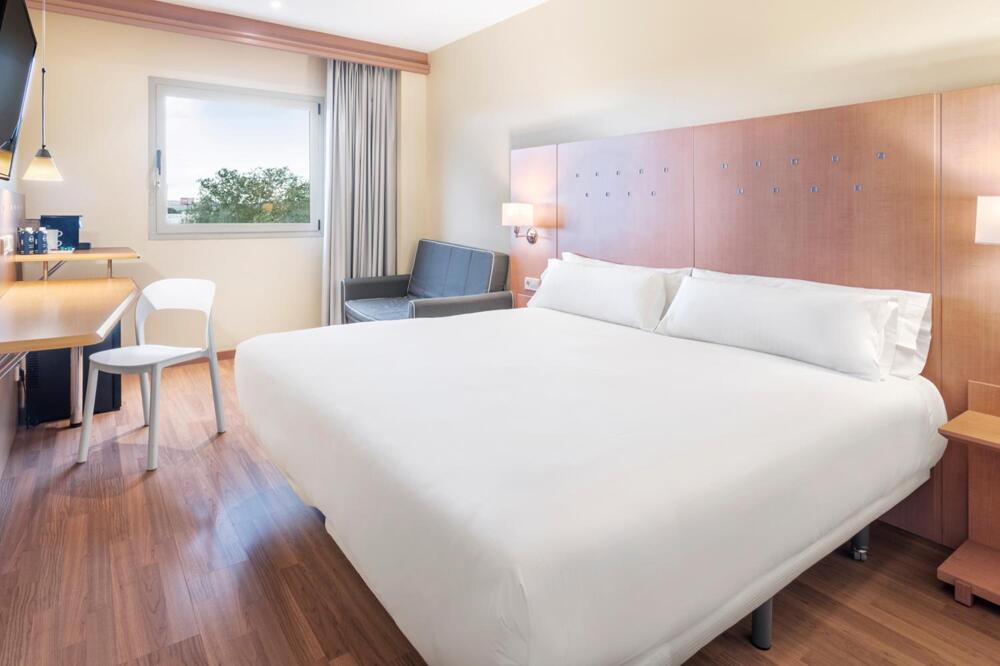 Foto de una habitación de B&amp;amp;B HOTEL Madrid Arganda
