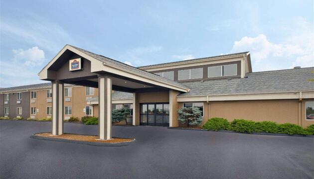 Photo – Hotel AmericInn by Wyndham Bay City