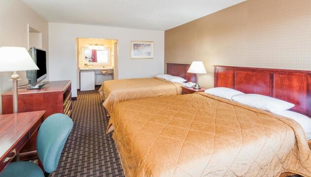 Photo – Super 8 Calgary Motel Village