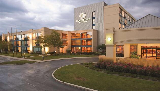 Photo – Hotel DoubleTree by Hilton Chicago - Arlington Heights