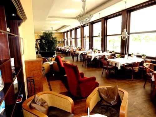 Café-restaurant-hotel Johannisberg Café Restaurant Hotel Johannisberg, Bad Nauheim - Reserving