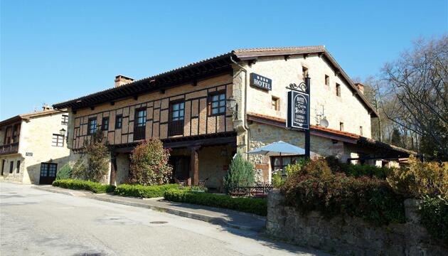 Foto de Hotel La Casona de Revolgo