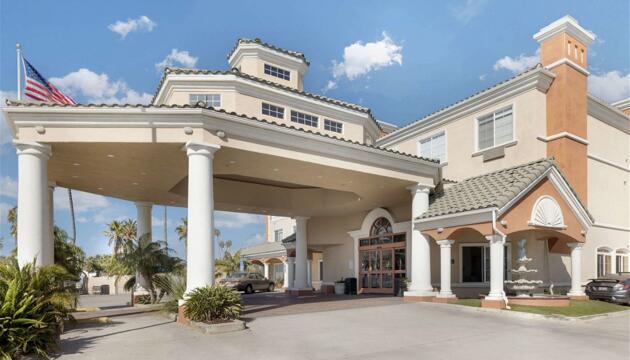 Photo – Hotel Comfort Suites Oceanside Camp Pendleton Area