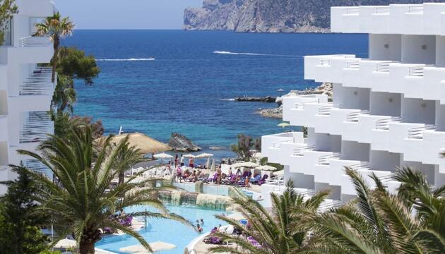 Foto de Hotel FERGUS Style Cala Blanca Suites