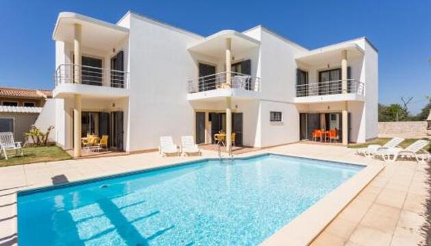 Photo – Vacation Rentals Estudios Montinhos Da Luz by Seewest