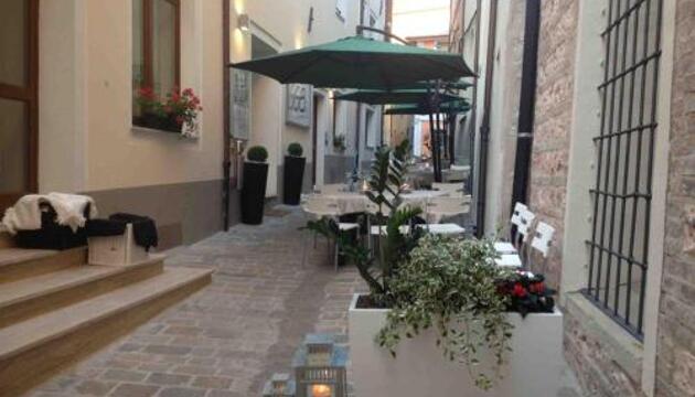 Foto de GG8 Restaurant &amp; Hotel