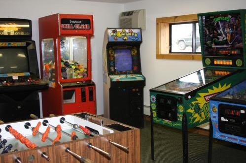 Photo – Motel Budget Host Inn &amp;amp; Suites