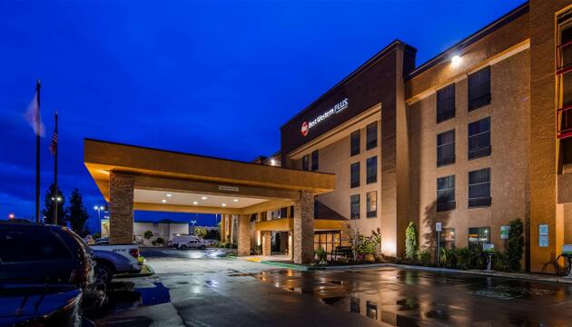 Photo – Best Western Plus Fresno Airport Hotel