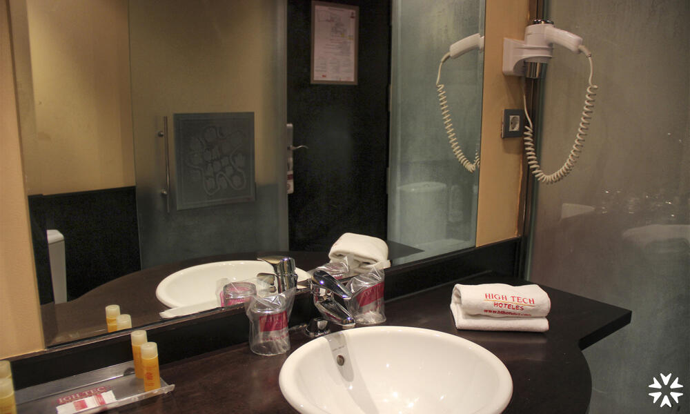 Foto del baño de Hotel Sercotel Las Torres