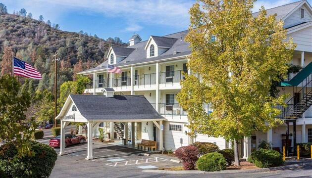 Foto de Hotel Quality Inn Yosemite Valley Gateway