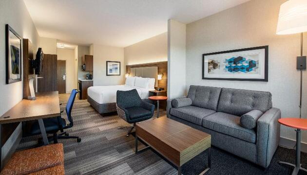 Photo – Holiday Inn Express Airdrie, an IHG Hotel