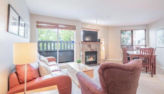 Bild - Häuser und Chalets Deer Lodge by Outpost Whistler