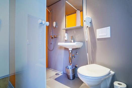 easyHotel Basel - self service and self check-in, Basilea - Central de ...