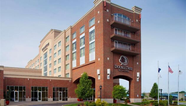 Photo – DoubleTree by Hilton Hotel Bay City - Riverfront