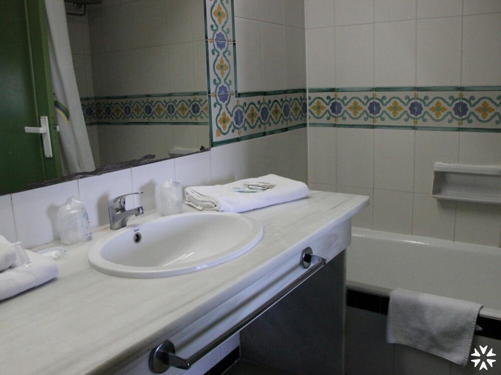 Foto del baño de Destinos de Sol Roquetas de Mar Apartamentos