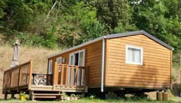 Foto de Camping LES RIVES DU LAC DE VINCA
