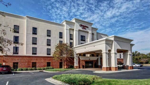 Photo – Hotel Hampton Inn Jacksonville-Anniston Area