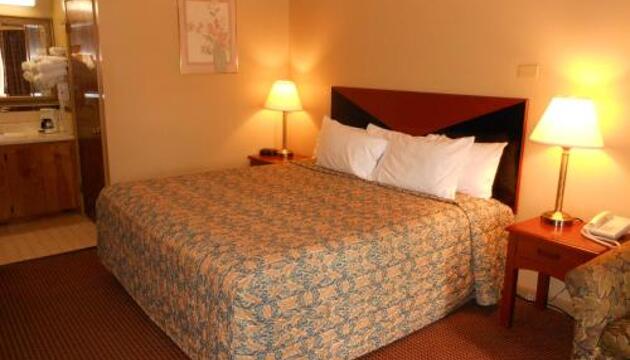 Photo – Motel McClellan Inn