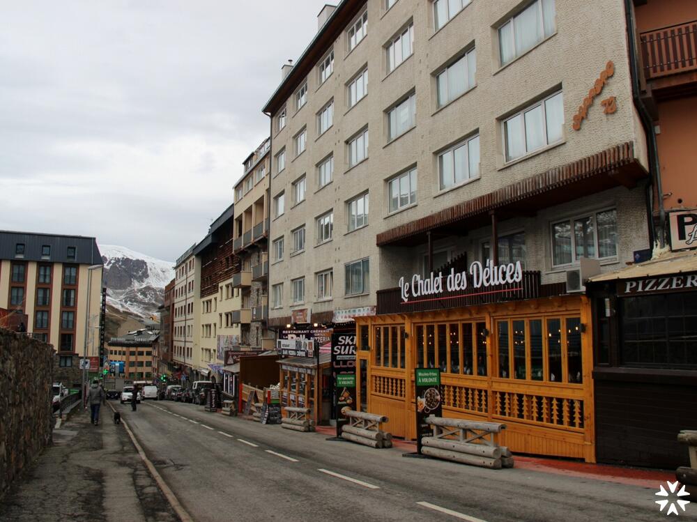 Foto del exterior de Apartamentos Pie de Pistas MIKKA 3000