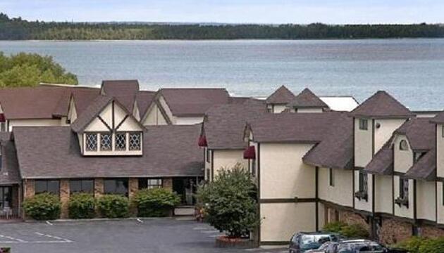 Photo – Hotel Bavarian Haus Lakefront Inn