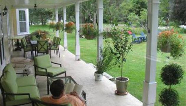 Photo – Bed-and-Breakfast Hillsdale House Inn