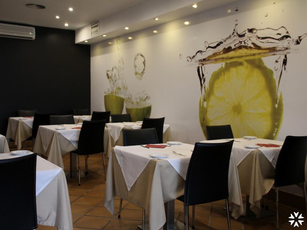 Foto de restauración de Hotel Yellow Praia Monte Gordo