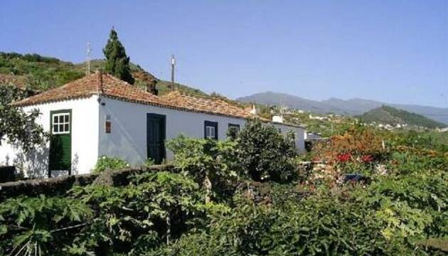 Photo – Houses and Chalets Rosa María
