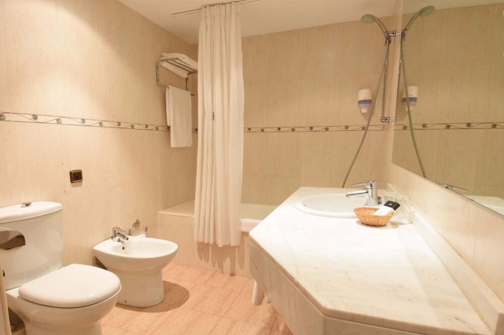 Foto del baño de RVHotels Tuca