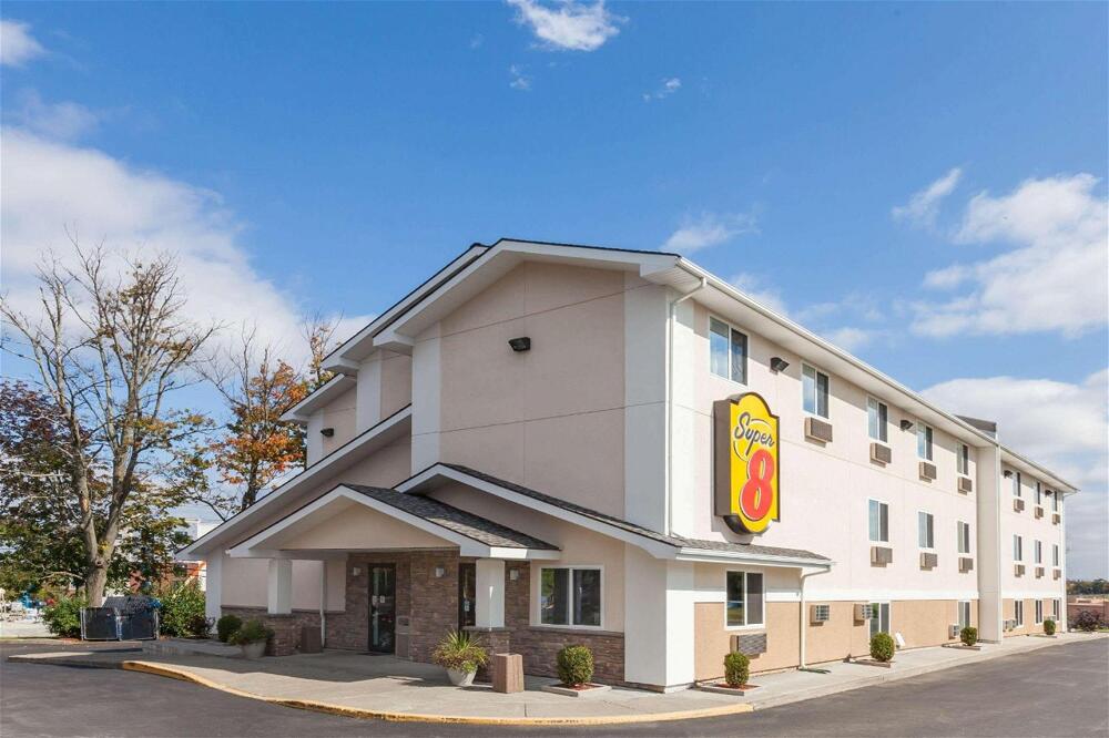 Hotel Super 8 by Wyndham Latham/Albany Troy Area, Latham - Reserving
